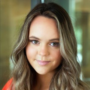 Meet your Posher, Brooke